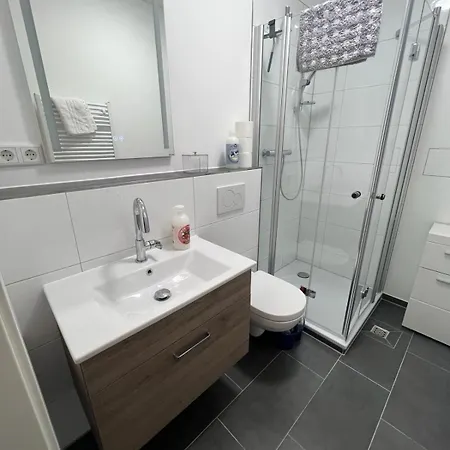 Laluna Modernes Wohnstudio Mit Balkon Im Herzen Von Apartment *