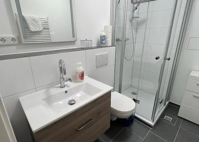 Laluna Modernes Wohnstudio Mit Balkon Im Herzen Von Daire *