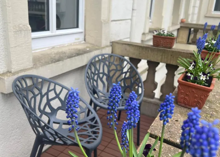 Laluna Modernes Wohnstudio Mit Balkon Im Herzen Von